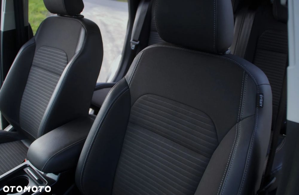 Ford Kuga - 29