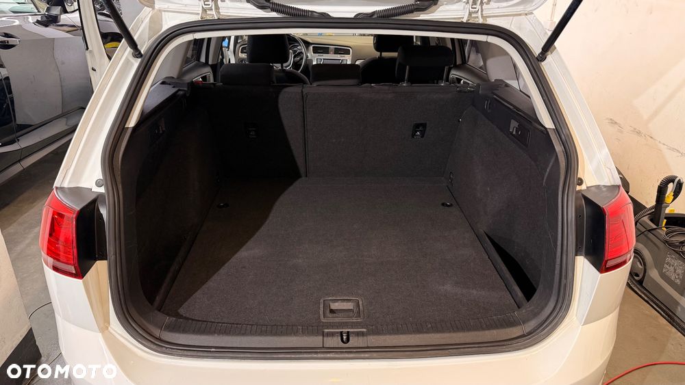 Volkswagen Golf 1.6 TDI BlueMotion Technology Comfortline - 10