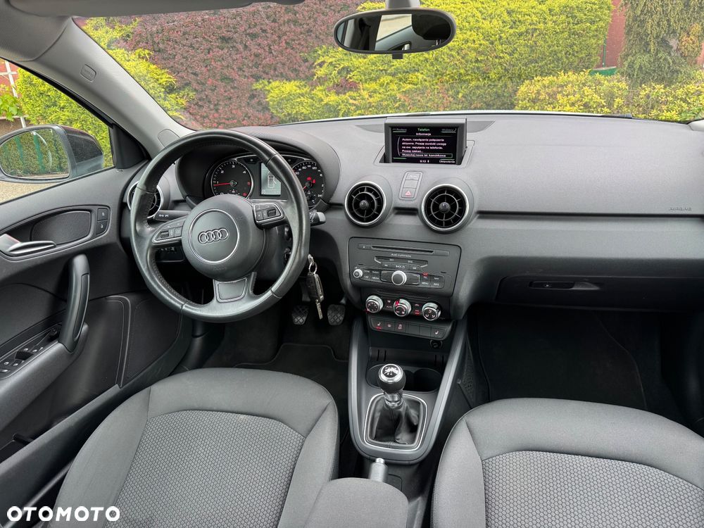 Audi A1 Sportback 1.6 TDI S line edition - 13