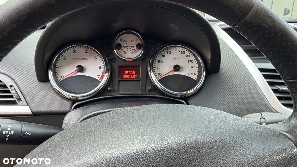 Peugeot 207 1.6 - 4