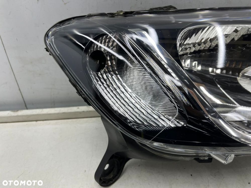 Lampa reflektor Dacia Sandero 2 II Lift Logan 2 II 12-16r. prawa przednia zwykła Europa 260107615r - 3