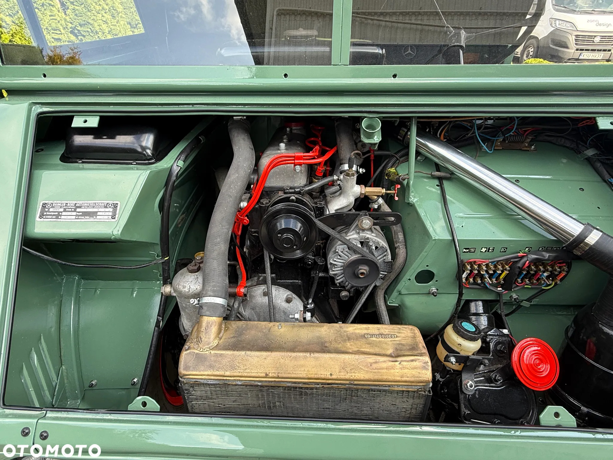 Mercedes-Benz UNIMOG 411 - 12