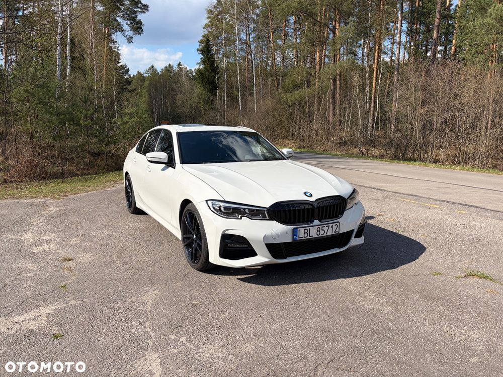 BMW Seria 3 330i M Sport - 9