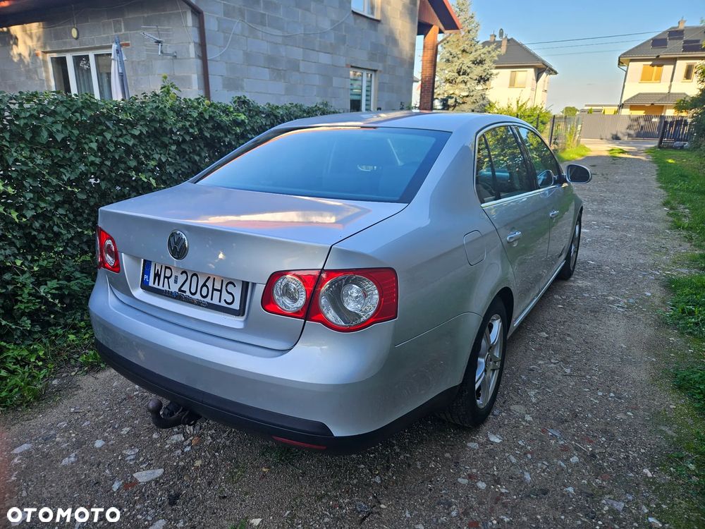 Volkswagen Jetta - 19