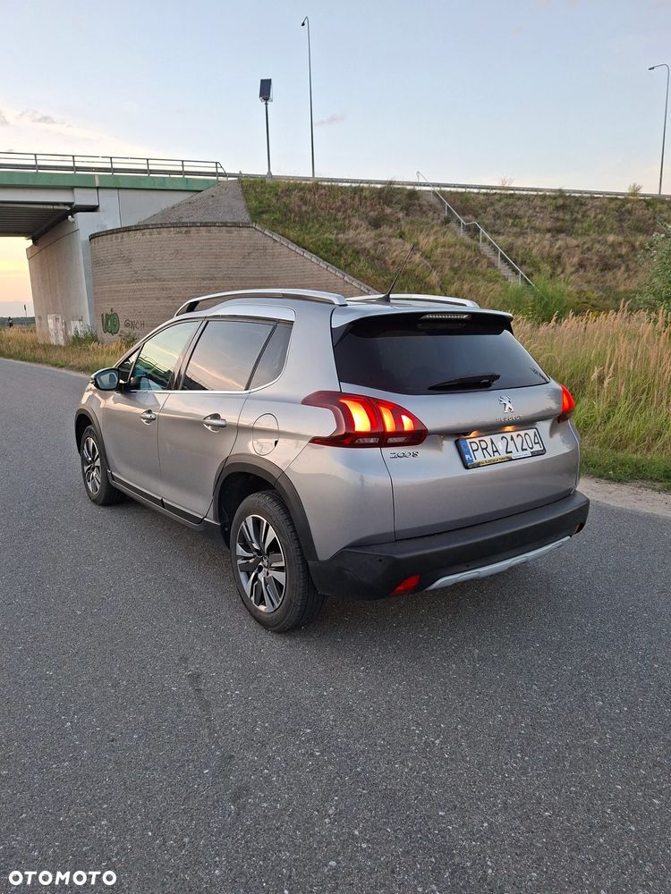 Peugeot 2008 1.2 PureTech Active S&S - 6