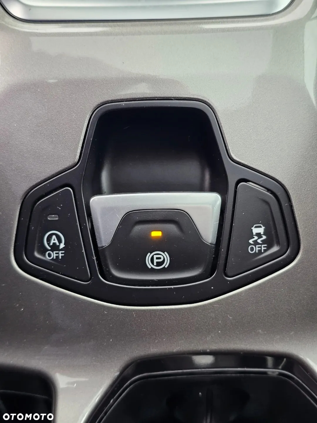 Jeep Renegade 1.4 MultiAir DSG Limited - 28