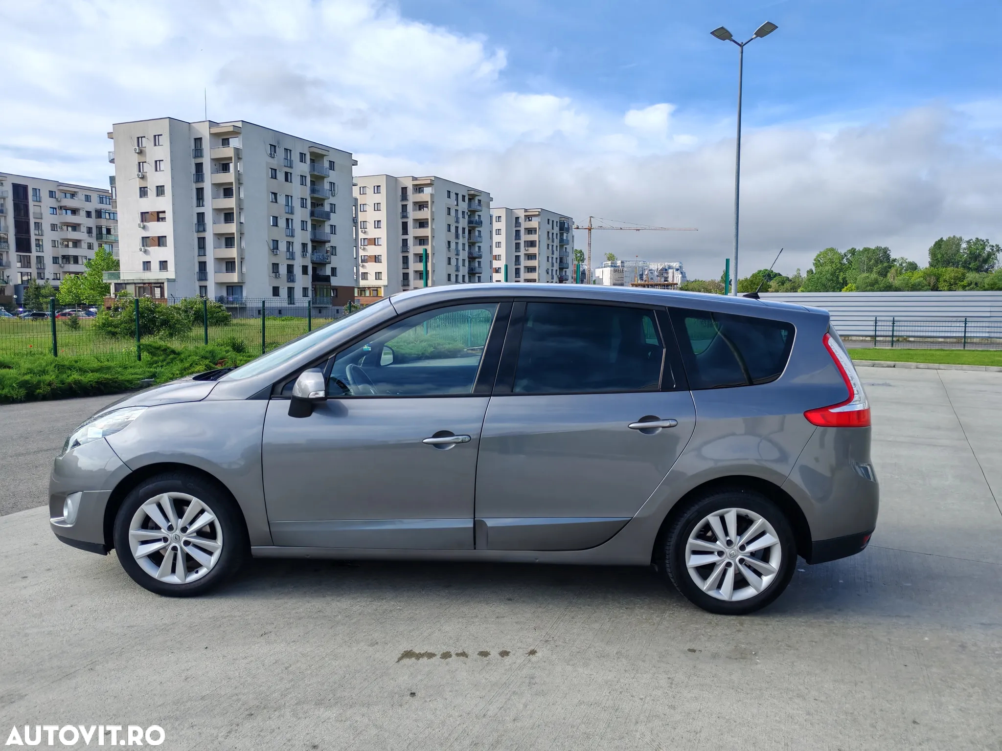Renault Grand Scenic TCe 130 Dynamique - 21