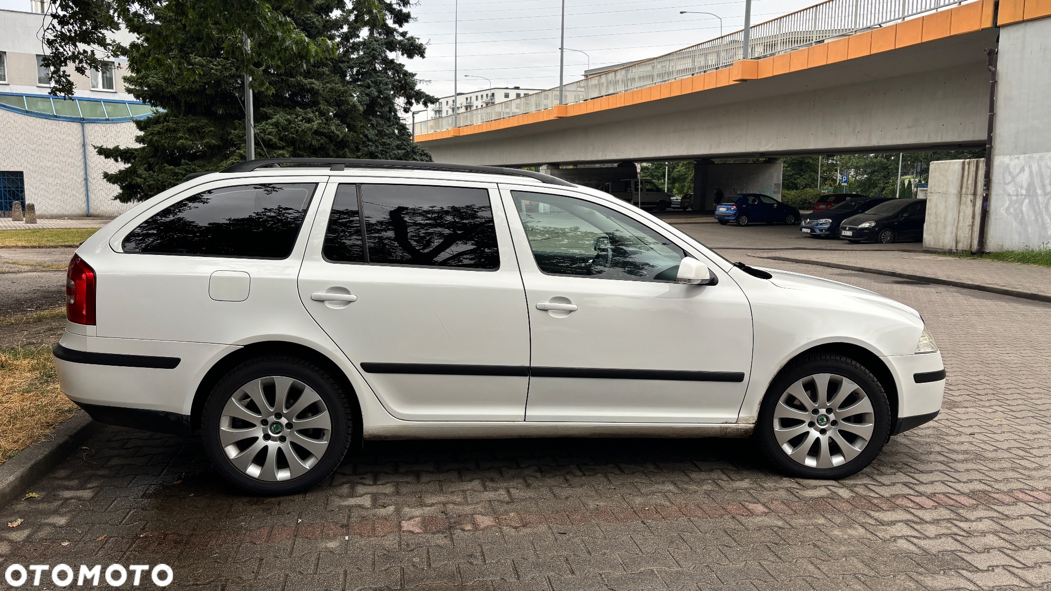 Skoda Octavia 2.0 TDI DPF DSG Elegance - 6