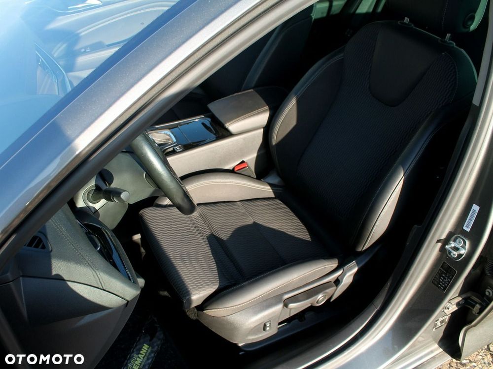Opel Insignia - 28