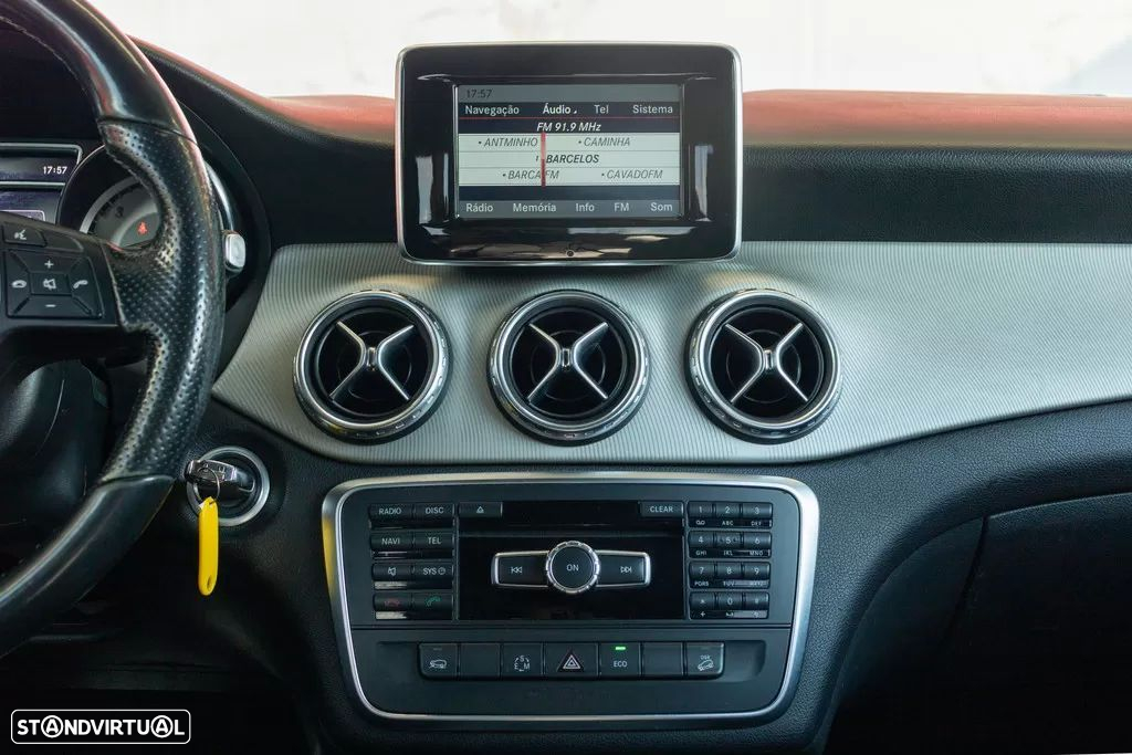 Mercedes-Benz GLA 220 CDI 4Matic 7G-DCT Style - 15