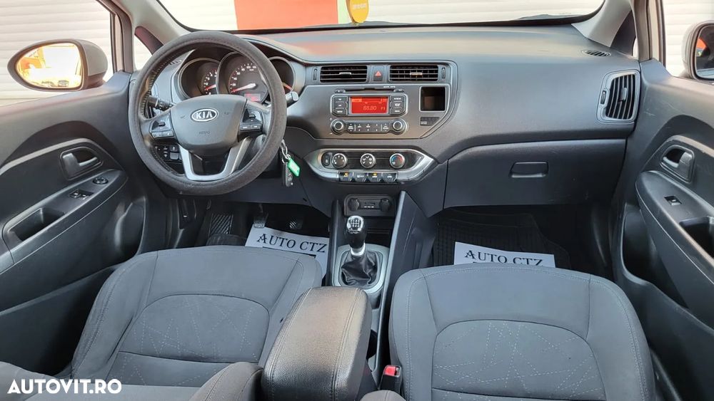 Kia Rio - 5
