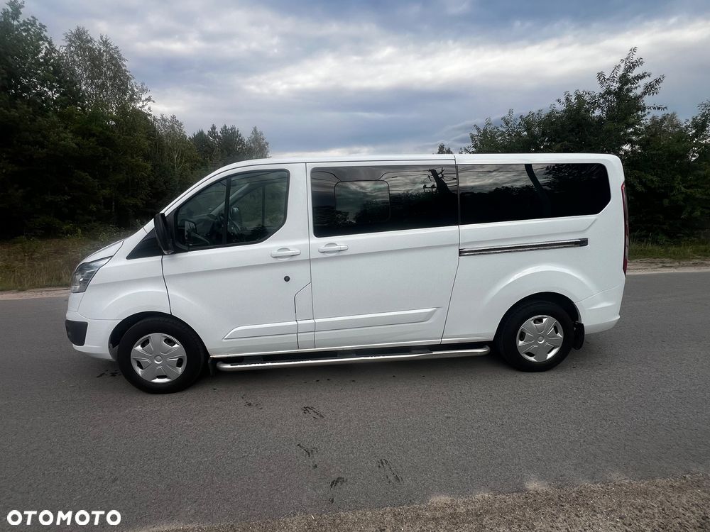Ford Tourneo Custom - 3