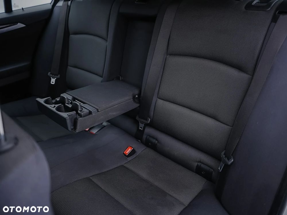 BMW Seria 5 520d xDrive - 18