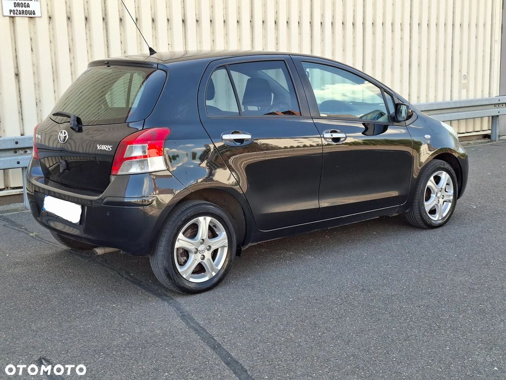 Toyota Yaris - 9