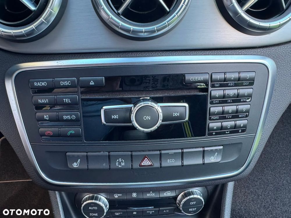 Mercedes-Benz CLA 250 7G-DCT AMG Line - 19