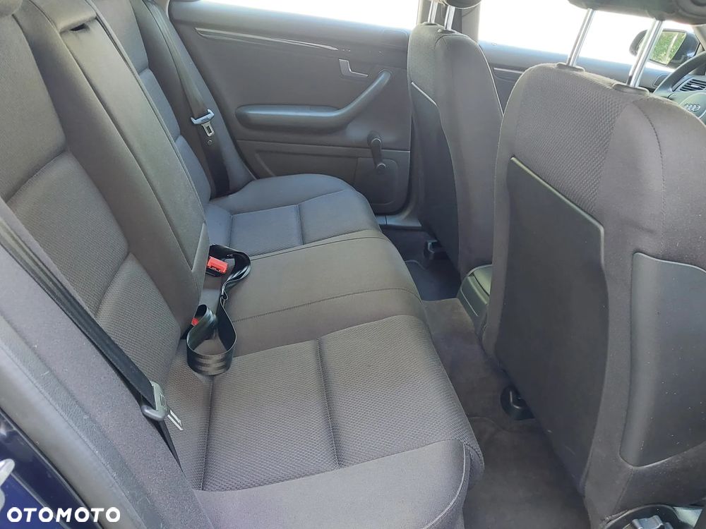 Audi A4 Limousine 2 - 20