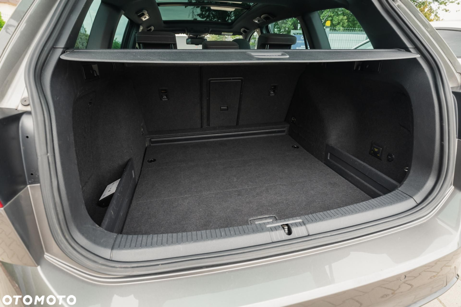 Volkswagen Golf - 36