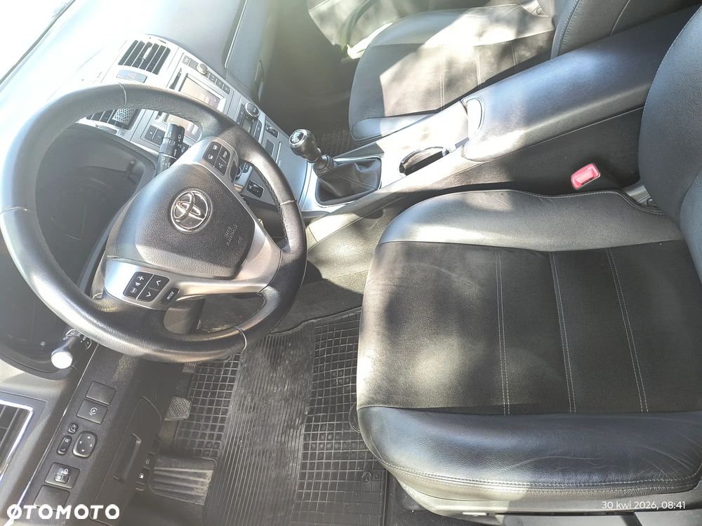 Toyota Avensis 1.8 Executive - 10