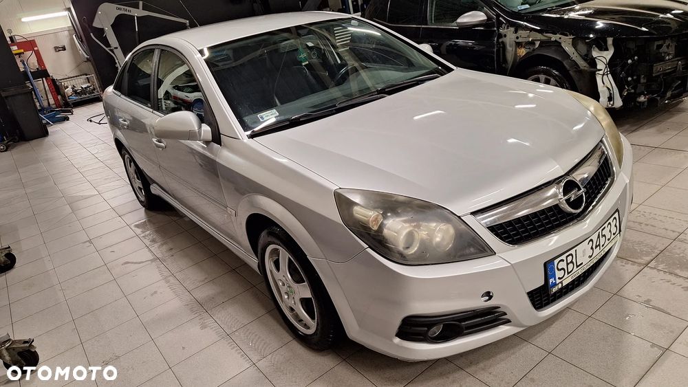 Opel Vectra 1.9 CDTI Elegance - 2
