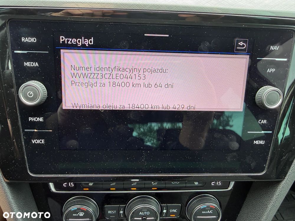 Volkswagen Passat 2.0 TDI Business DSG - 14
