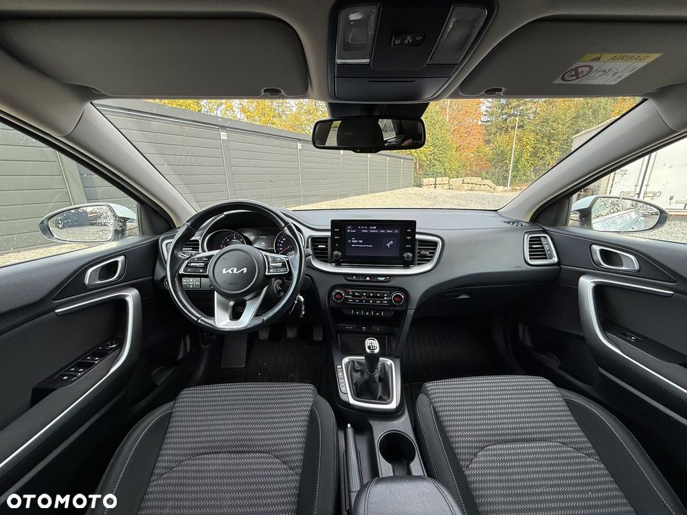 Kia Ceed 1.6 CRDi (48V Mild-Hybrid) Platinum - 24