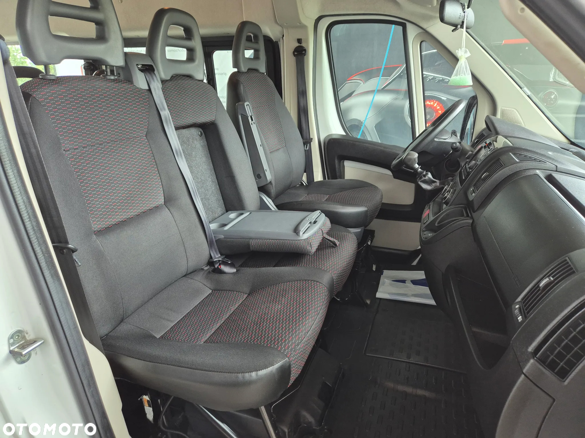 Peugeot Boxer 333 BlueHDi L2H2 - 23