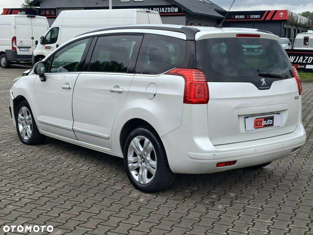 Peugeot 5008 - 5