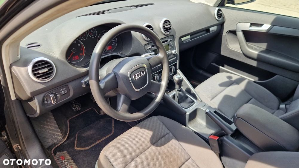 Audi A3 Sportback - 8