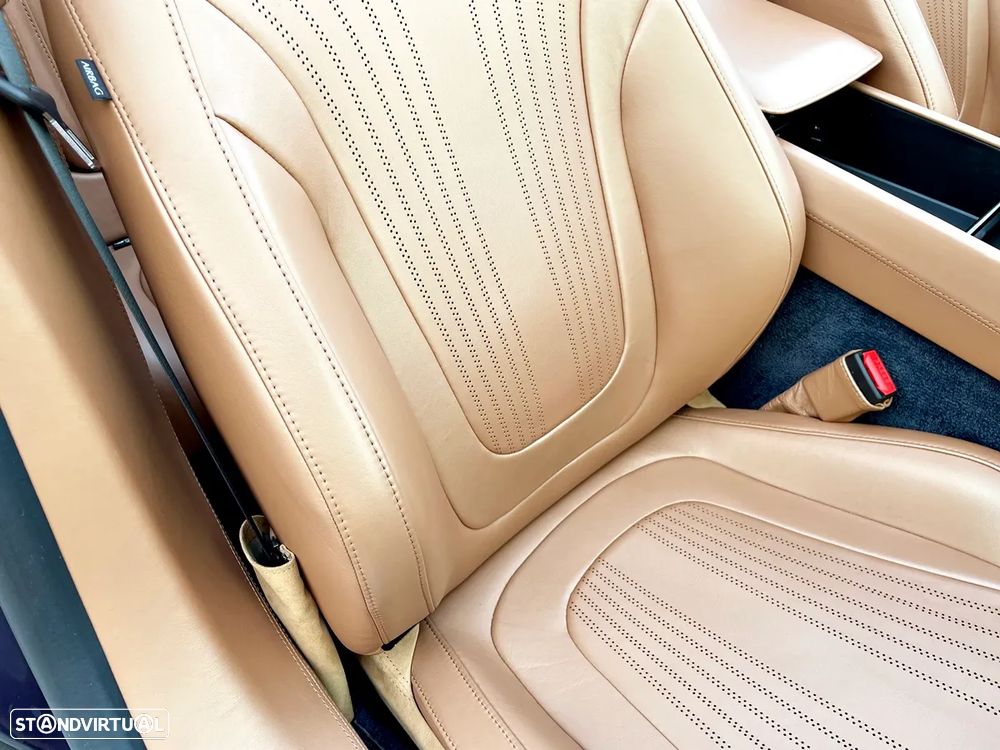 Aston Martin DB11 Coupé V8 Auto - 41