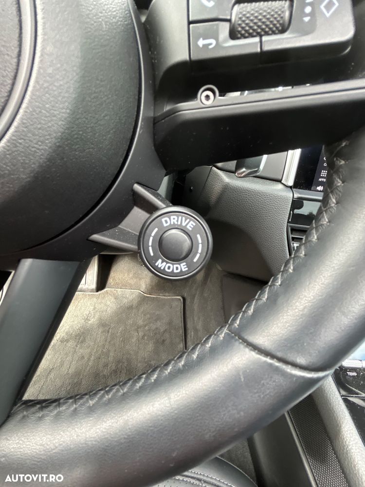 Porsche Macan T - 25