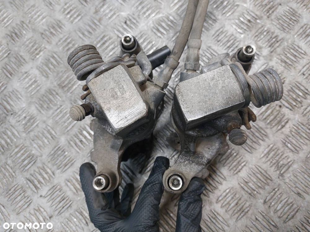 ZACISK HAMULCOWY LEWY TYŁ + PRAWY TYŁ FORD C-MAX MK2 LIFT 158 166 5Z1C - 6