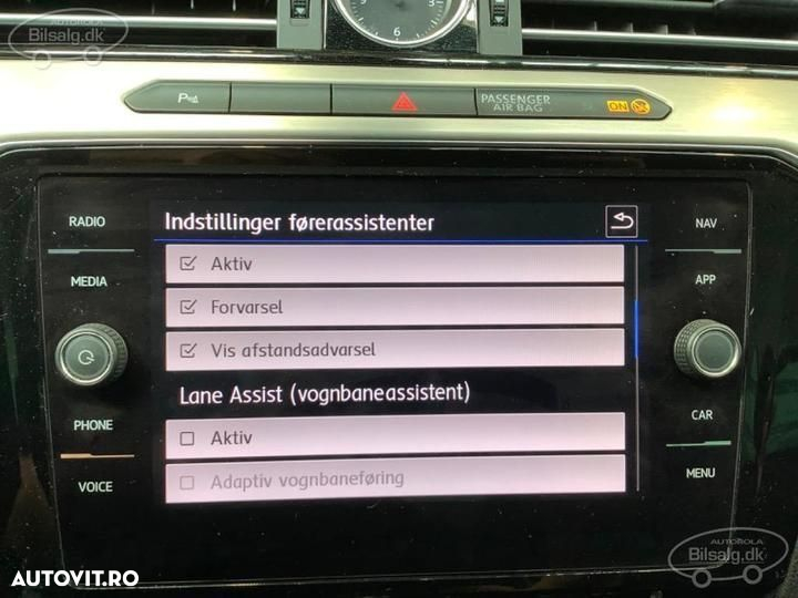 Volkswagen Passat - 12