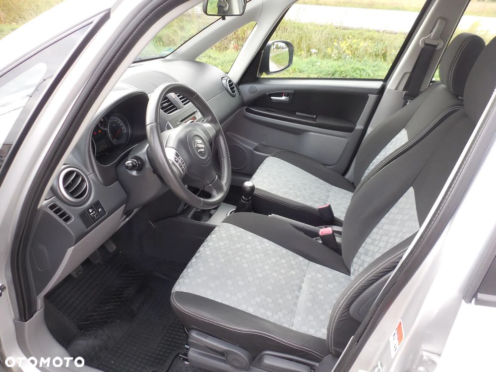 Suzuki SX4 - 17
