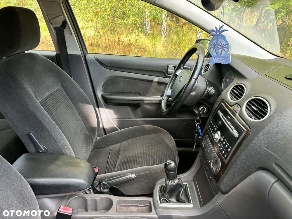 Ford Focus 1.6 Ti-VCT Style - 30