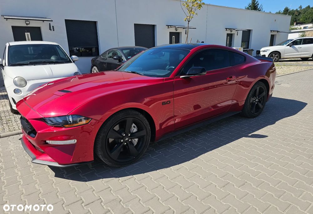 Ford Mustang - 4