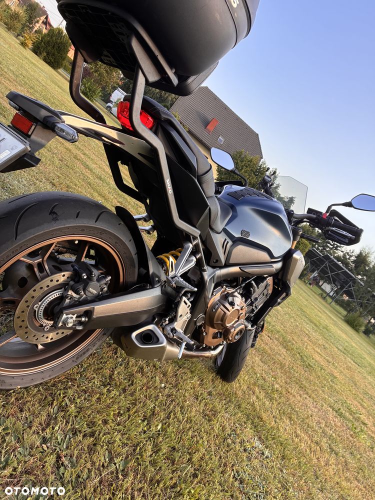 Honda CB - 2