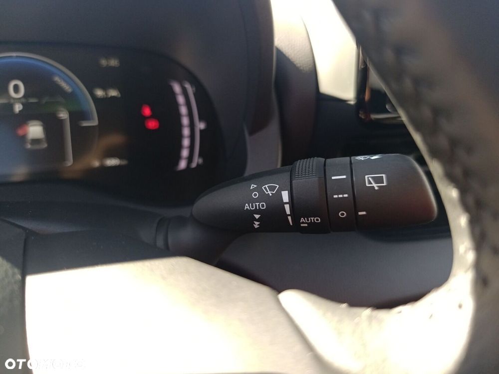 Toyota Yaris Hybrid 1.5 Style - 24