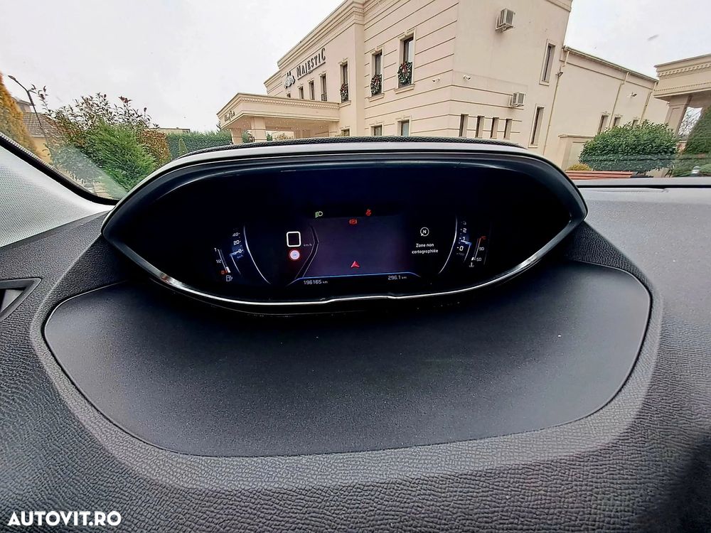 Peugeot 5008 BlueHDI 130 Active Business-Paket - 11