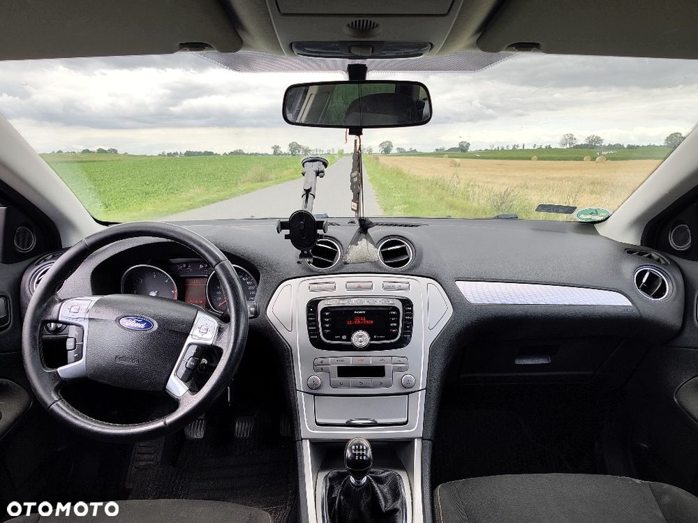 Ford Mondeo - 8