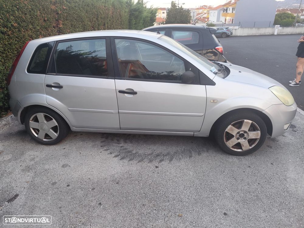Ford Fiesta - 2