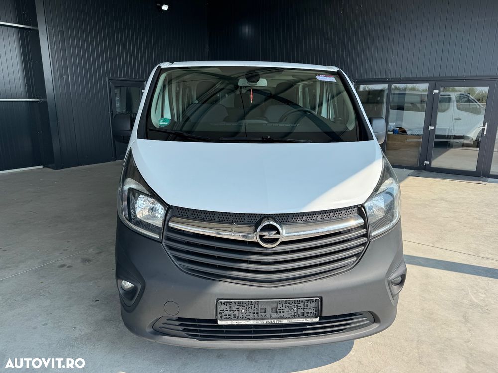 Opel Vivaro - 11