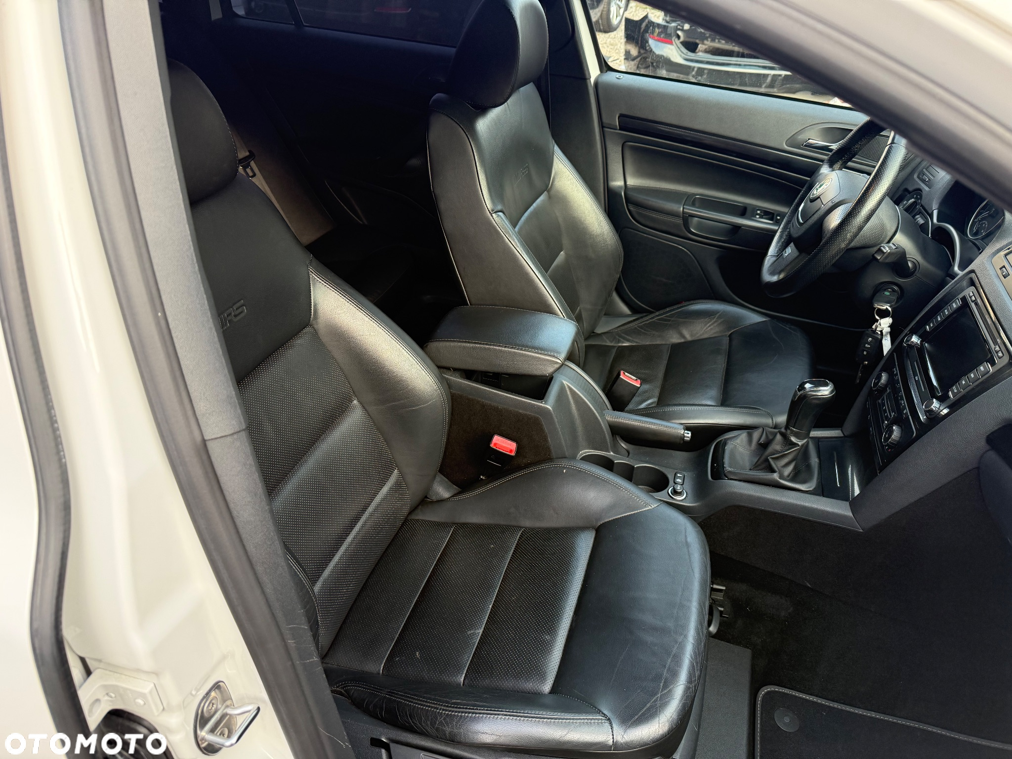Skoda Octavia Combi 2.0 TDI DPF RS - 20
