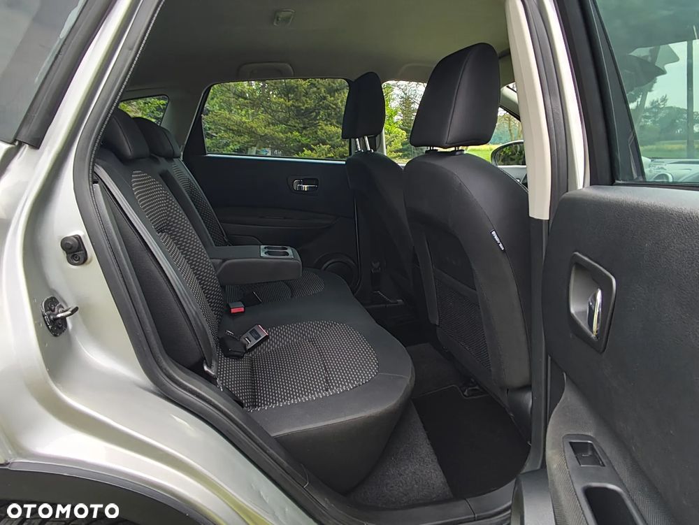 Nissan Qashqai 1.6 visia - 33