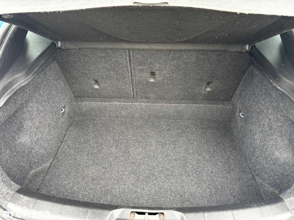 Volvo V40 D2 RDesign - 29