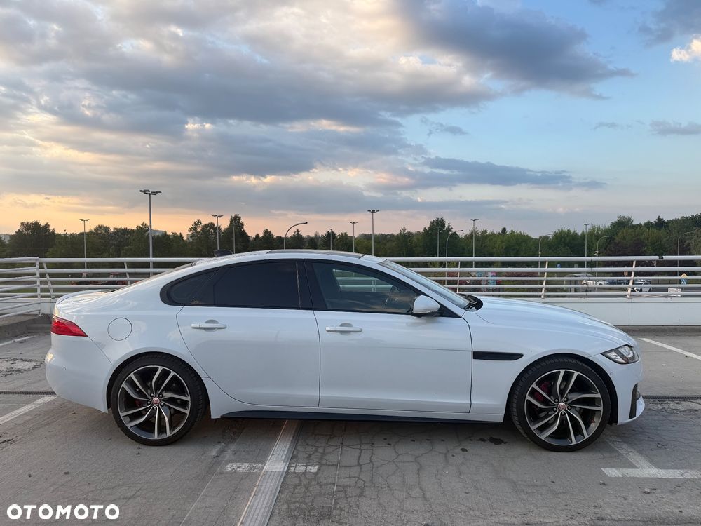 Jaguar XF 3.0 V6 AWD S - 6