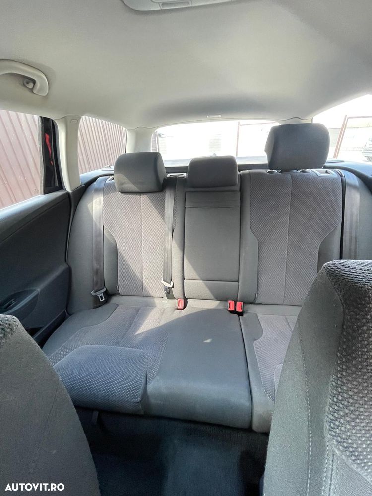 Volkswagen Passat 1.6 TDI DPF BlueMotion - 12