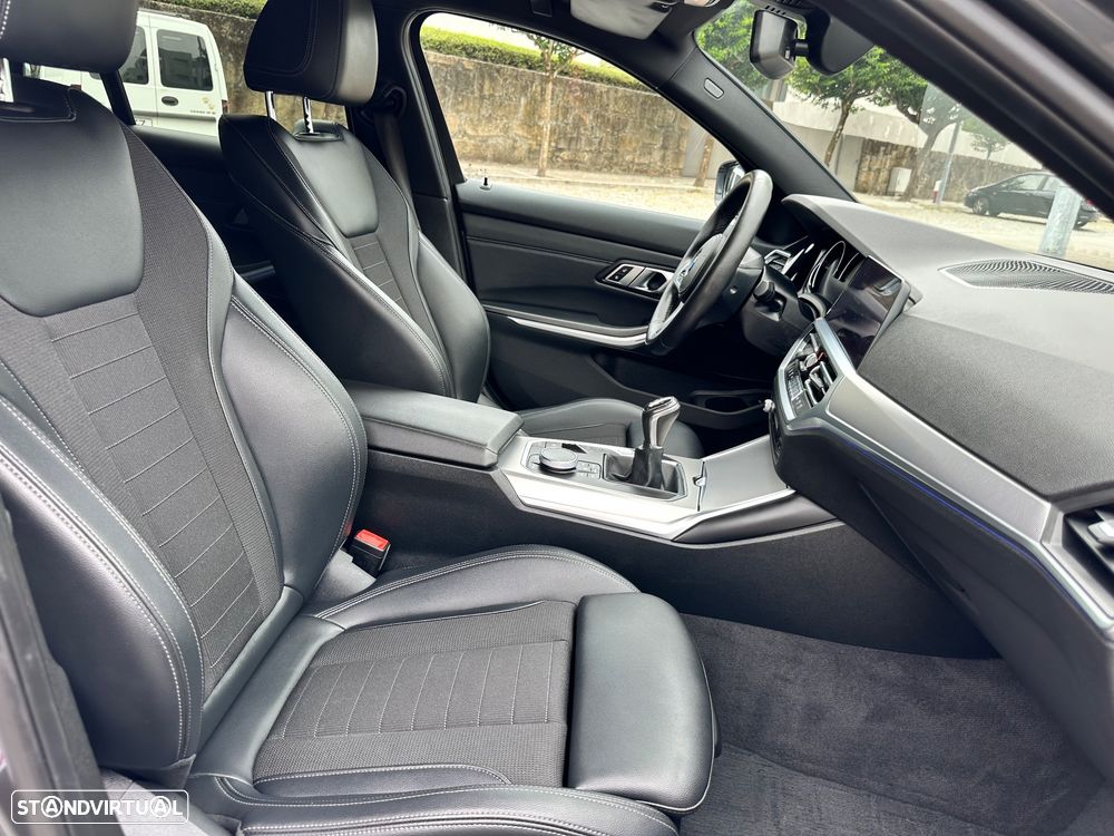 BMW 318 d Line Sport - 44