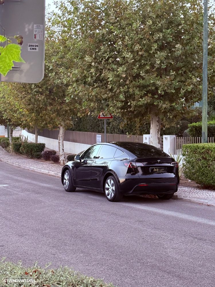 Tesla Model Y Long Range Dual Motor AWD - 25