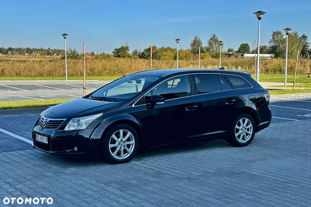 Toyota Avensis 2.0 D-4D Premium - 1