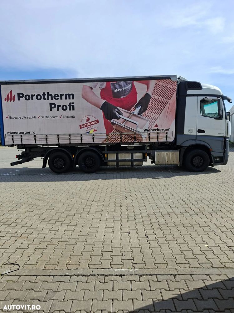 Mercedes-Benz Actros - 8